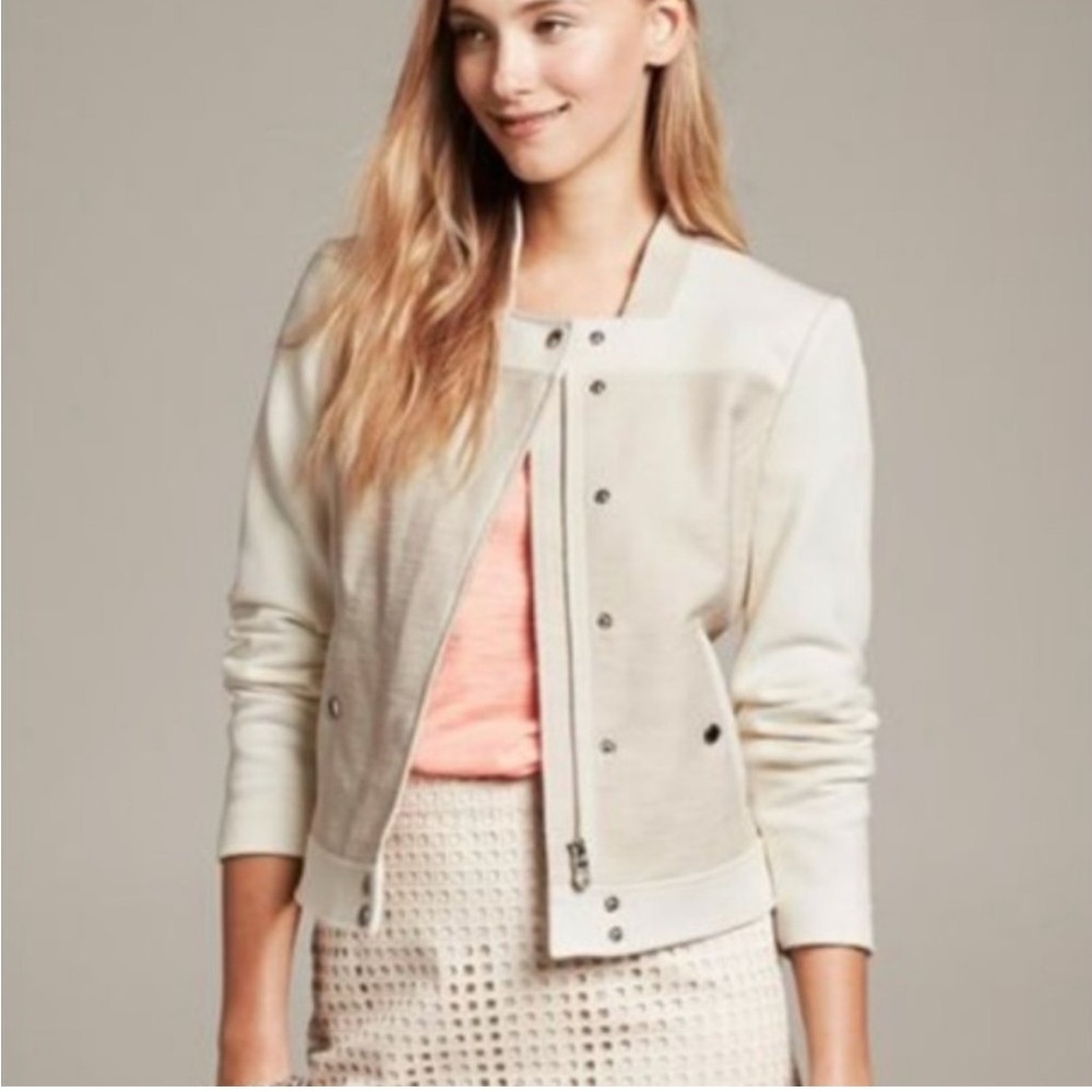 Banana Republic Off White Cream Cropped Cotton Blend Jacket Size 6 CLEAN!
